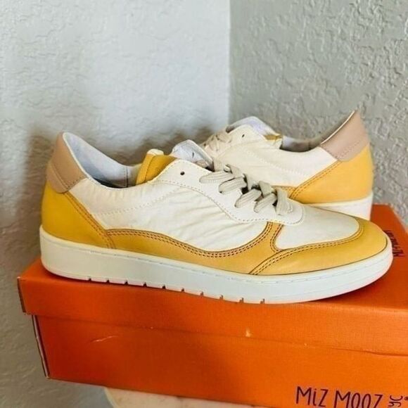 Miz Mooz Veronica Leather Sneaker Lightweight Yellow/White Size 10 Euro 41, NWT - Picture 2 of 11